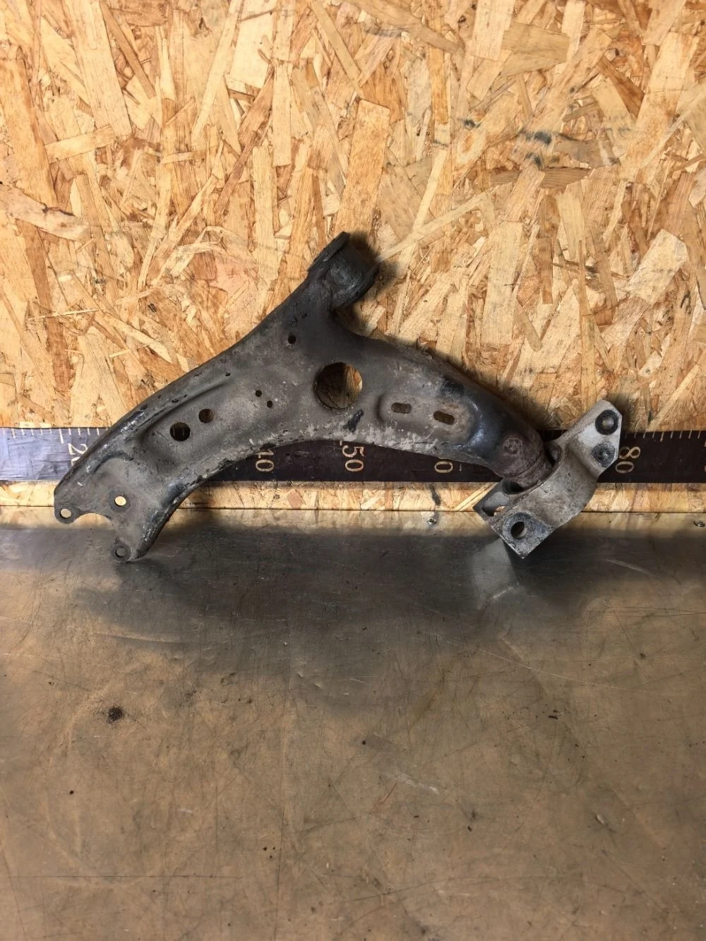 Рычаг передний левый Volkswagen Tiguan I (2007—2011) 2010 2T/C9X