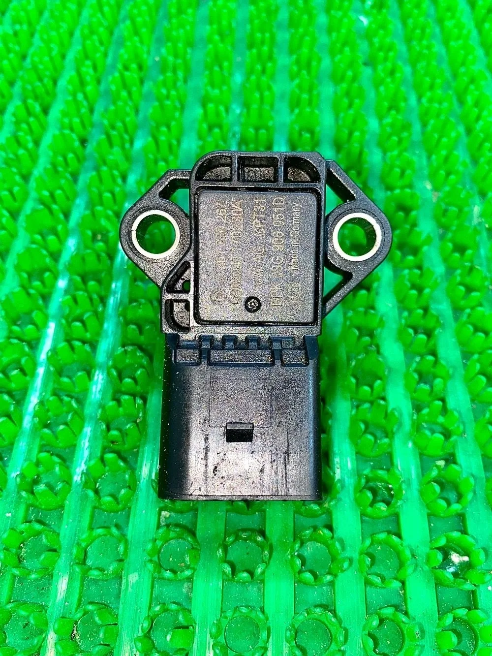 Датчик давления 03G906051D Tiguan I (2007—2011) В наличии