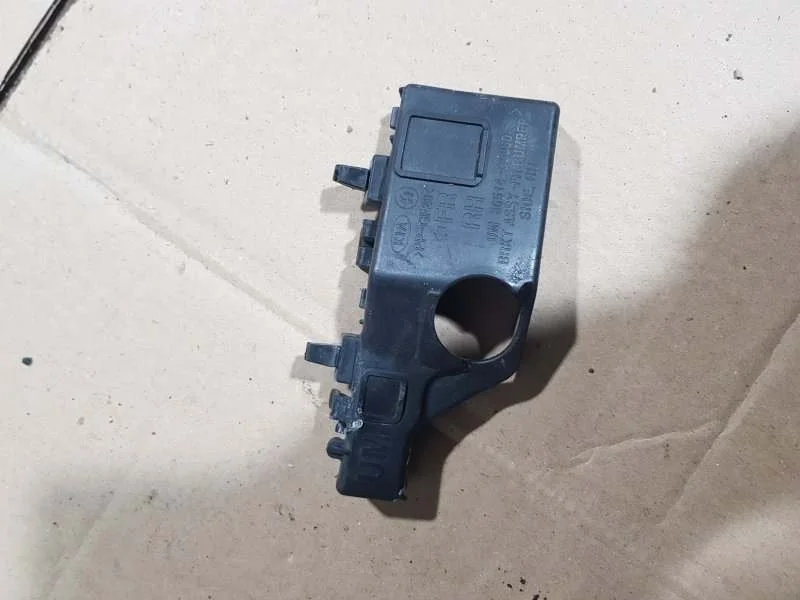 Кронштейн бамперa Kia Sorento Prime 3 2019 86514C5000 УНИВЕРСАЛ D4HB, передний правый