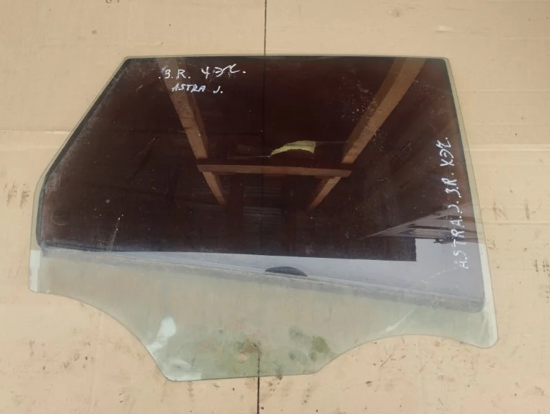 Стекло двери Opel Astra J 2011 13265822 ХЭТЧБЕК A16XER