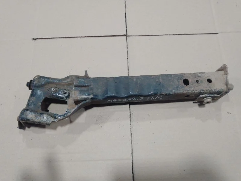 Крепление радиатора Renault Megane 3 2009 544F00003R ХЭТЧБЕК K9KF830