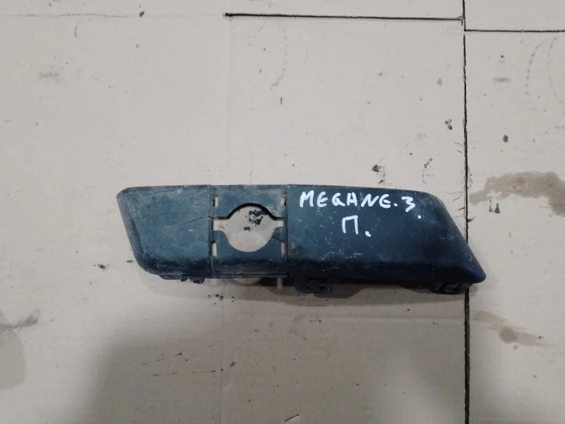 Молдинг бампера Renault Megane 3 2009 620740002R ХЭТЧБЕК K9KF830
