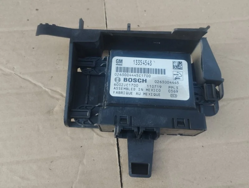 Блок управления парктрониками Opel Astra J 2011 13354543 ХЭТЧБЕК A16XER