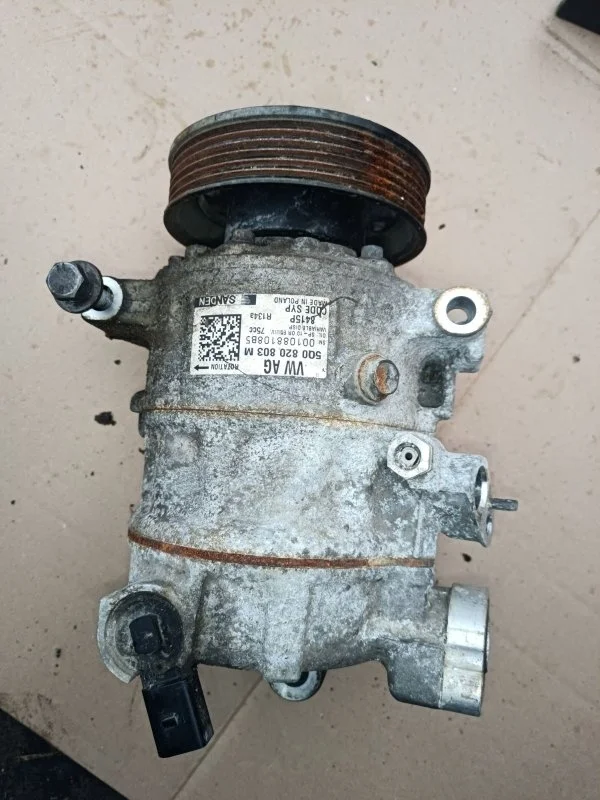 Компрессор кондиционера Volkswagen Tiguan 2 2018 5Q0820803M CZD