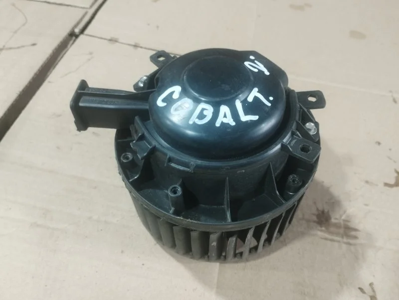 Моторчик печки Chevrolet Cobalt 2 2013 95472959 СЕДАН B15D2