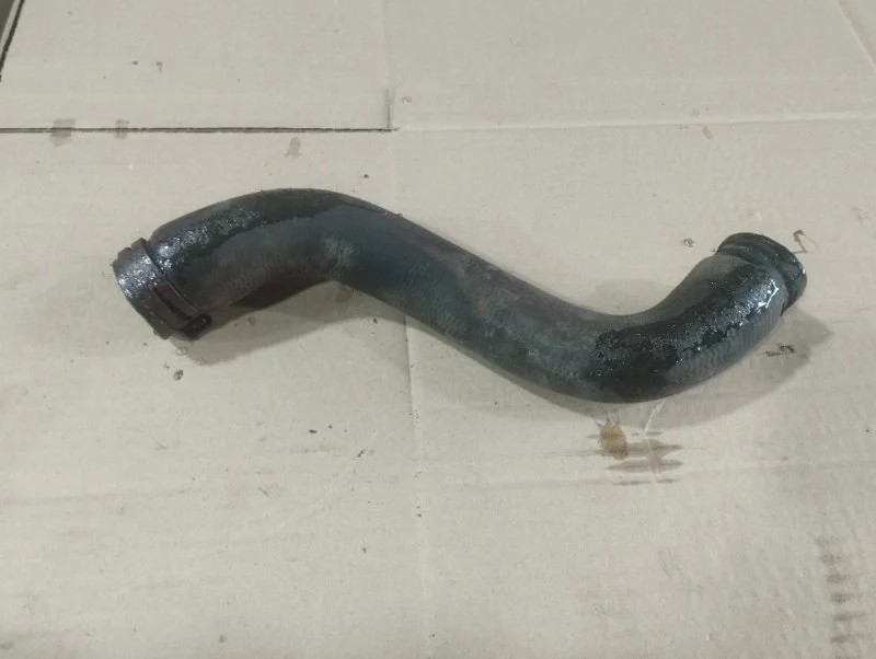 Патрубок радиатора Chevrolet Cobalt 2 2013 96958147 СЕДАН B15D2