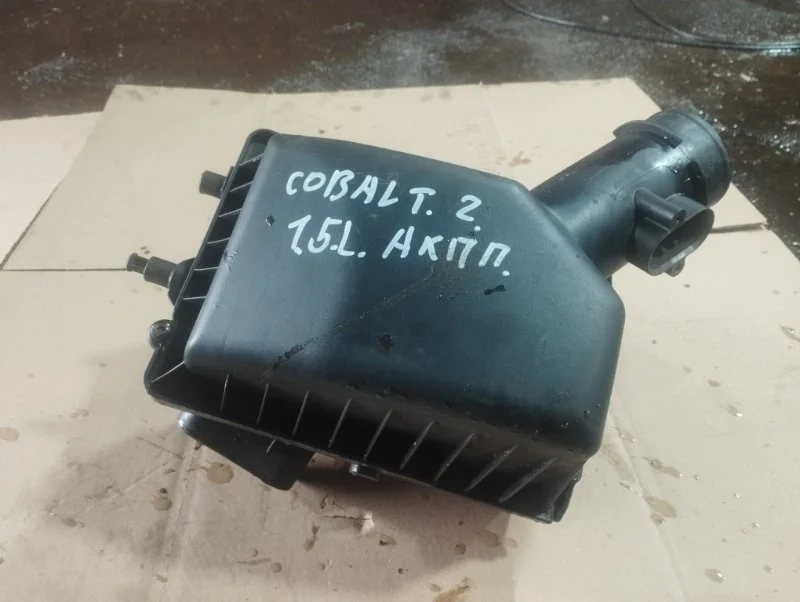 Корпус воздушного фильтра Chevrolet Cobalt 2 2013 95969686 СЕДАН B15D2