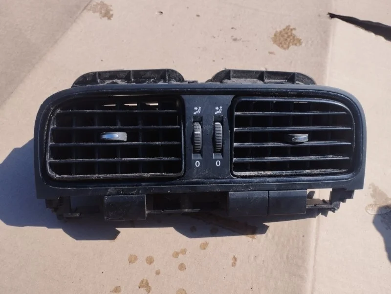 Дефлектор печки центральный Volkswagen Polo 5 2011 6RF819728 СЕДАН CFN