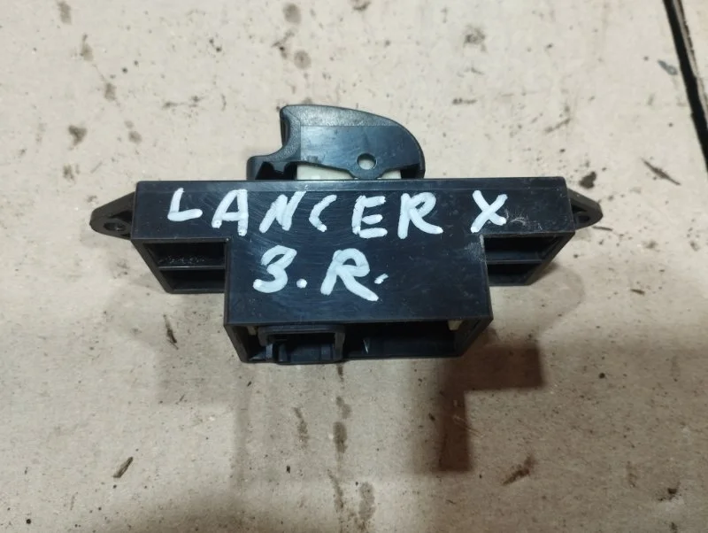 Кнопка стеклоподъемника Mitsubishi Lancer X 2013 MR587944 СЕДАН 4A92