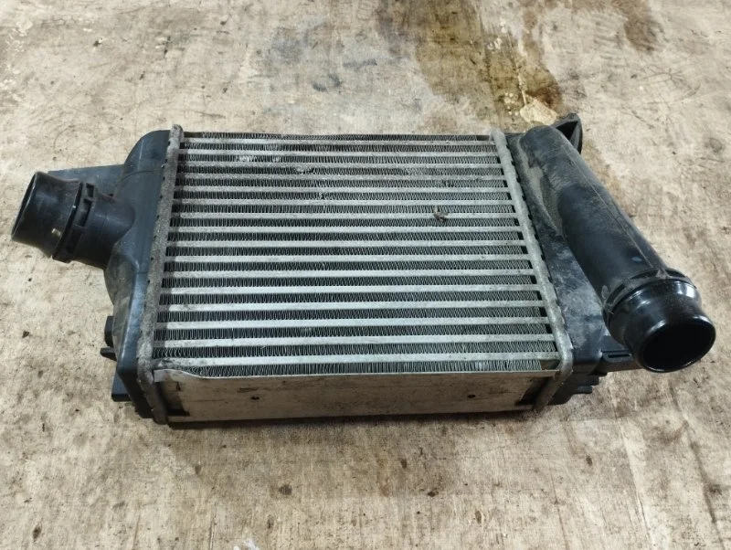Радиатор интеркулера Renault Duster 2 144965154R УНИВЕРСАЛ H5HA460