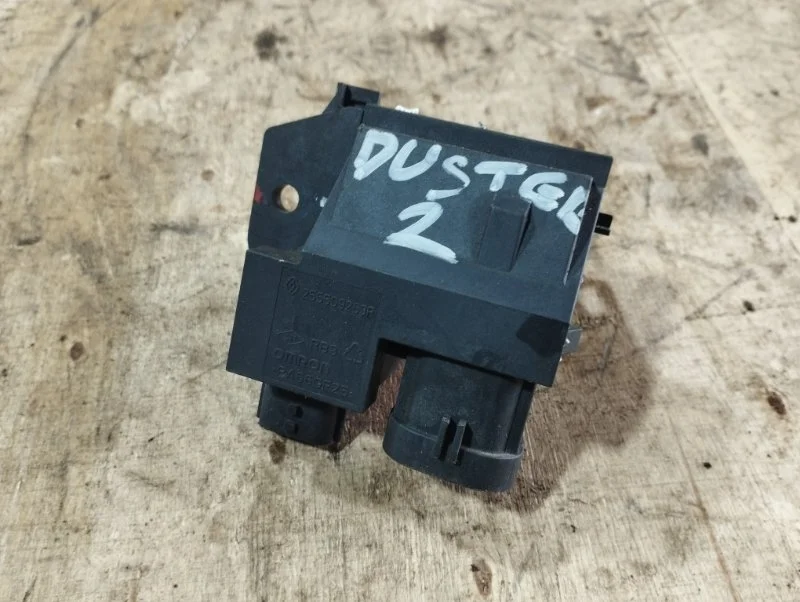Резистор вентилятора охлаждения Renault Duster 2 255509263R УНИВЕРСАЛ H5HA460