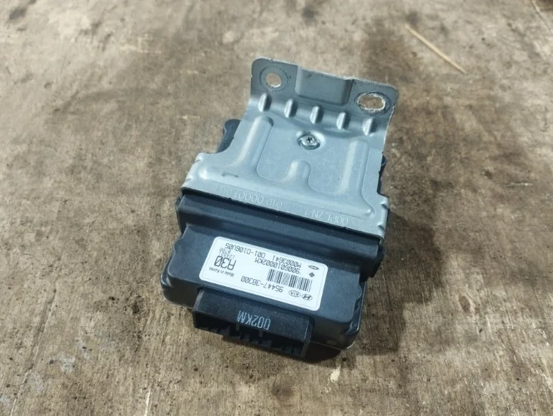 Блок управления раздаточной коробкой Hyundai IX35 2012 954473B300 G4KD