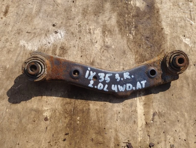Рычаг задний правый Hyundai IX35 2012 551002Y100 G4KD