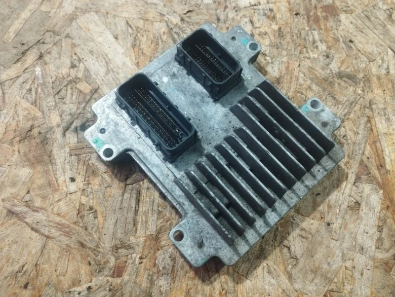 Блок управления двигателем Chevrolet Aveo T300 2013 12645482 СЕДАН F16D4