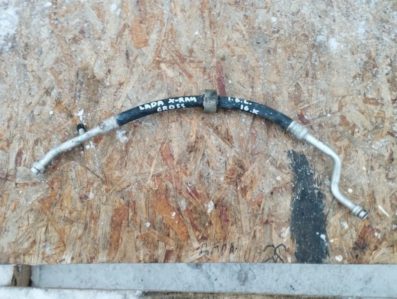 Трубка кондиционера Лада X-Ray Cross 2020 924804175R ХЭТЧБЕК H4MD