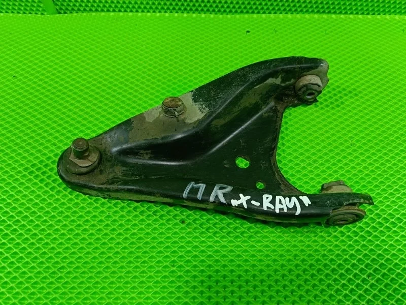 Рычаг передний правый Лада Xray 2016 545009976R ХЭТЧБЕК, передний правый