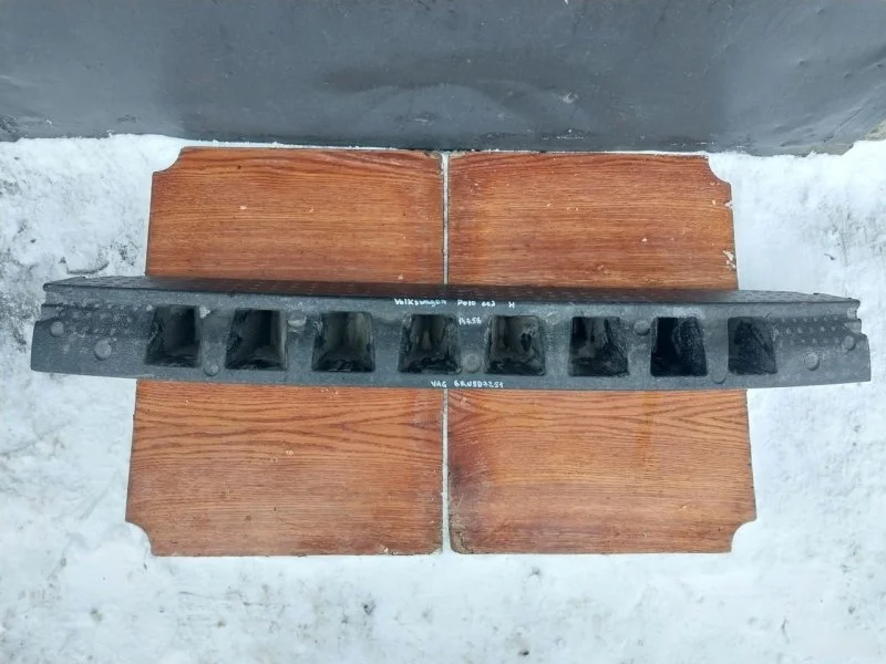 Абсорбер бампера Volkswagen Polo 2011 6RU807251 MK5, задний