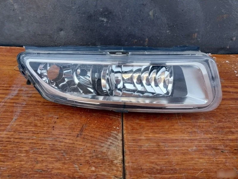 Фара противотуманная Volkswagen Polo 2018 6R0941062D MK5, правая