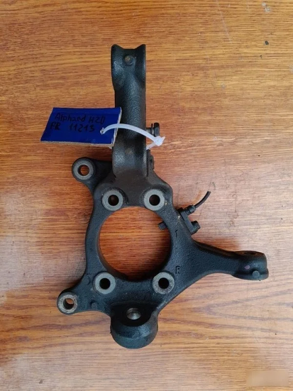 Поворотный кулак Toyota Alphard 2013 4321128140 GGH20W, правый