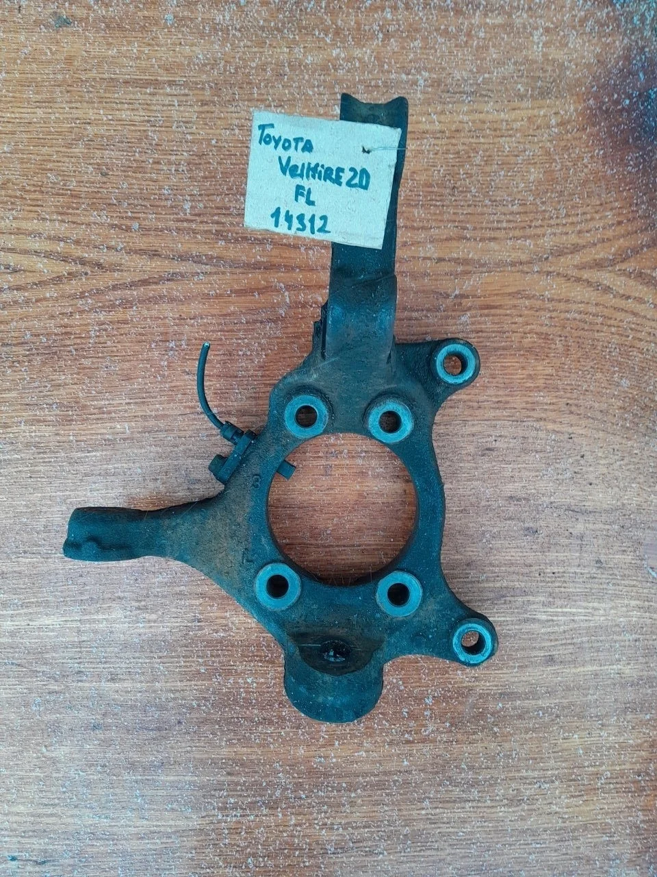 Поворотный кулак Toyota Vellfire 2011 4321228120 ANH20W, левый