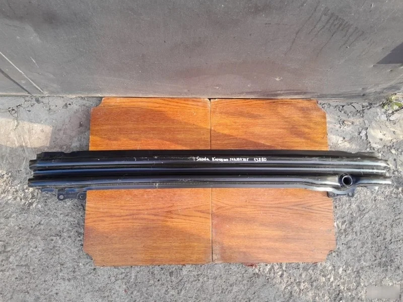 Усилитель бампера Skoda Karoq 2018 57R807305 NU7, задний