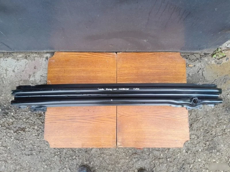 Усилитель бампера Skoda Karoq 2018 57R807305 NU7, задний