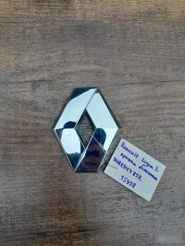Эмблема Renault Logan 2 2014 908894785R L8, задняя
