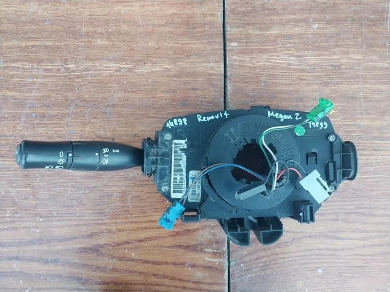 Подрулевой переключатель Renault Megane 2 2006 8200216462 LM2Y K4M