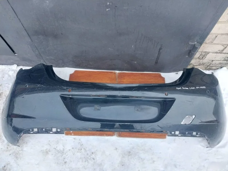 Бампер Opel Astra J 2010 13266587 P10, задний
