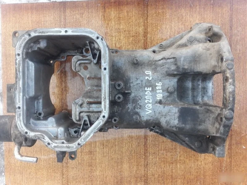 Поддон масляный Nissan Maxima 2000 1111031U22 A32 VQ20DE