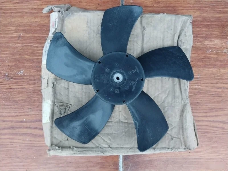 Вентилятор охлаждения Mitsubishi Lancer 10 2007-2010 1355A132