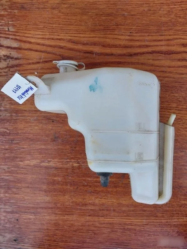 Расширительный бачок Mitsubishi Asx 2011 MN156097 GA1W 4A92