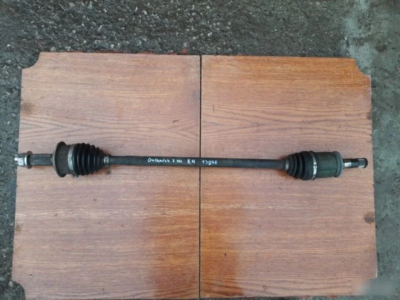 Привод Mitsubishi Outlander 2 2009 3715A032 CW4W 4B11, задний правый