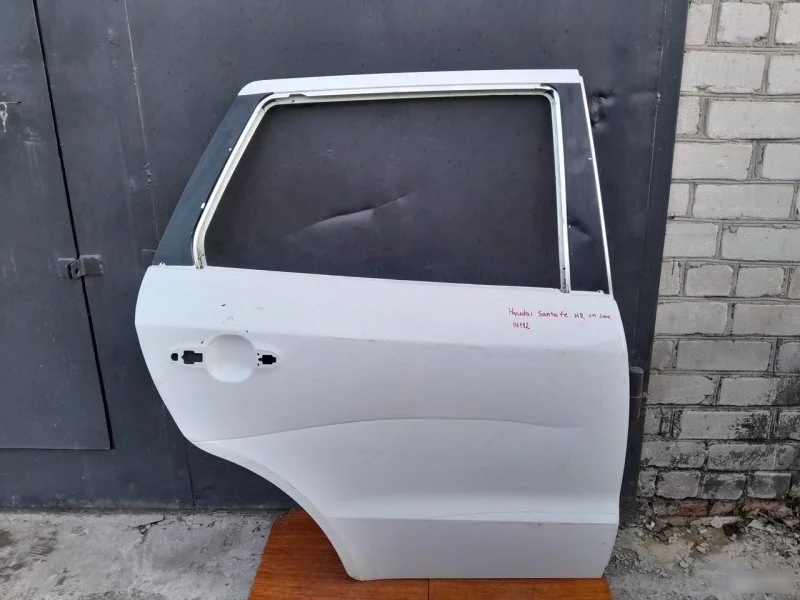 Дверь Hyundai Santa Fe 2009 770042B020 CM, задняя правая
