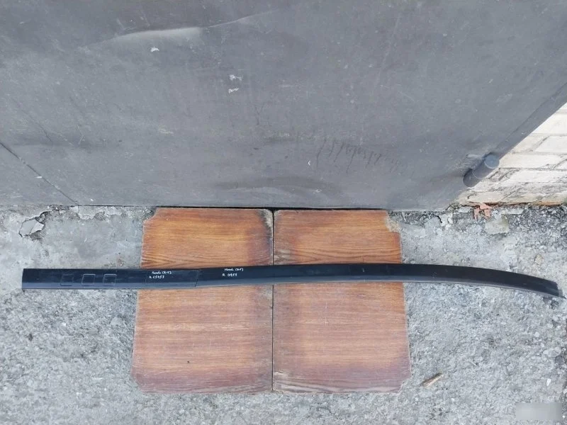 Рейлинг Honda CR-V 2008 75230SWA003 RE7 K24Z4, правый