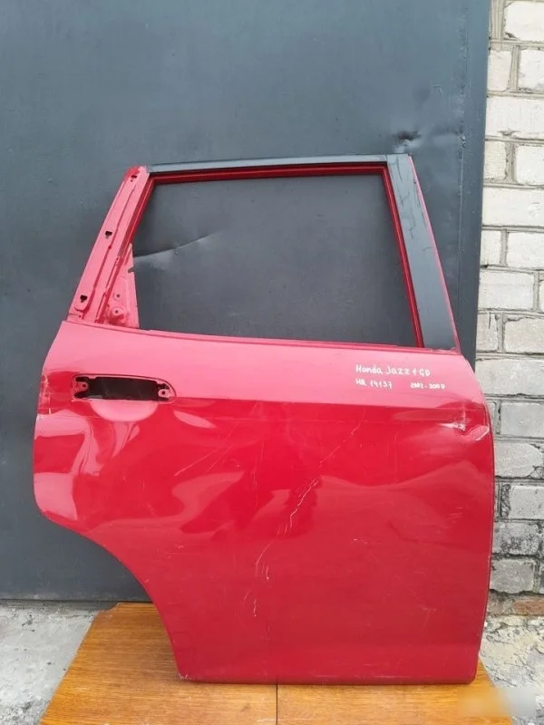 Дверь Honda Jazz 2005 67510SAAG00ZZ GD1, задняя правая