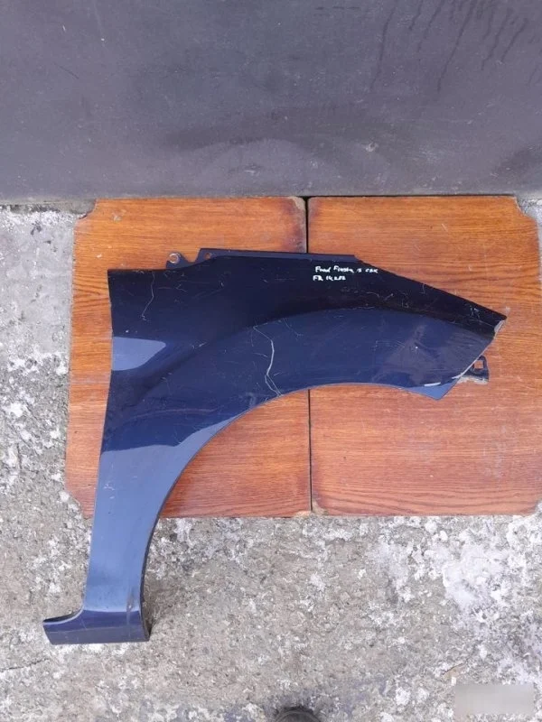 Крыло Ford Fiesta 2009 1777180 CB1, правое