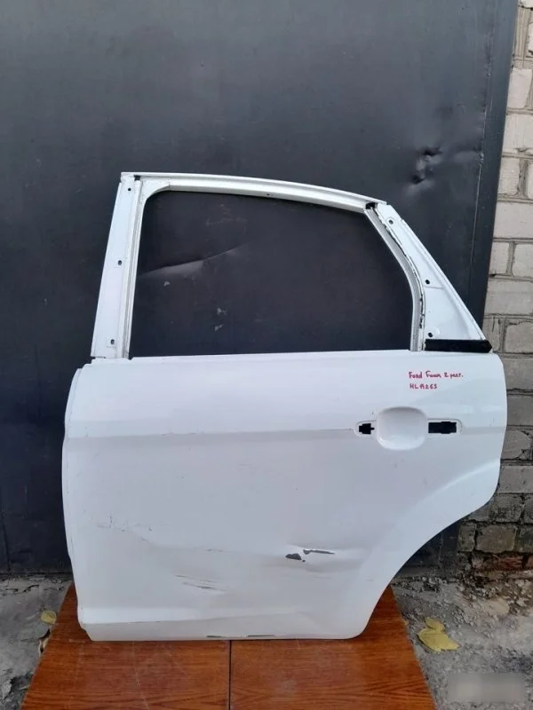 Дверь Ford Focus 2 2009 1702408 CB4, задняя левая