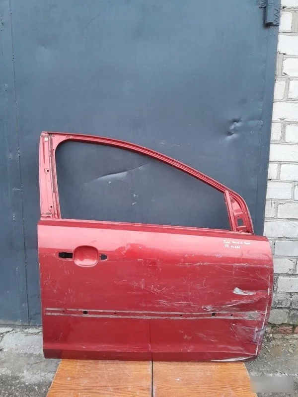 Дверь Ford Focus 2 2007 1505703 CB4, передняя правая