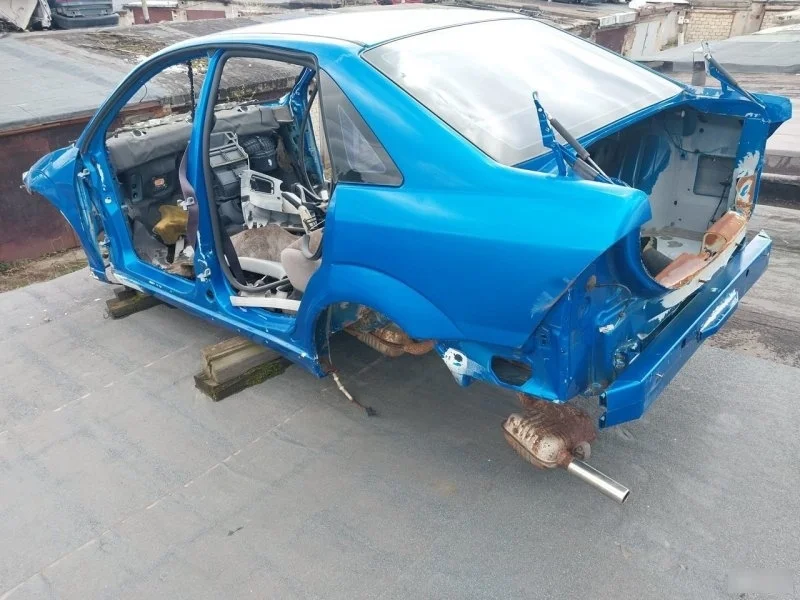 Кузов по частям Ford Focus 1 2001 852713 DFW 2.0 SPLIT PORT