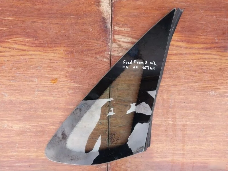 Стекло кузовное глухое Ford Focus 2 2007 1362992 CB4, заднее правое