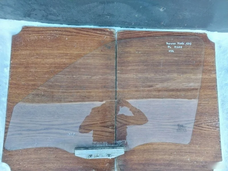 Стекло двери Daewoo Nexia 1998 90186479 N100 G15MF, переднее левое