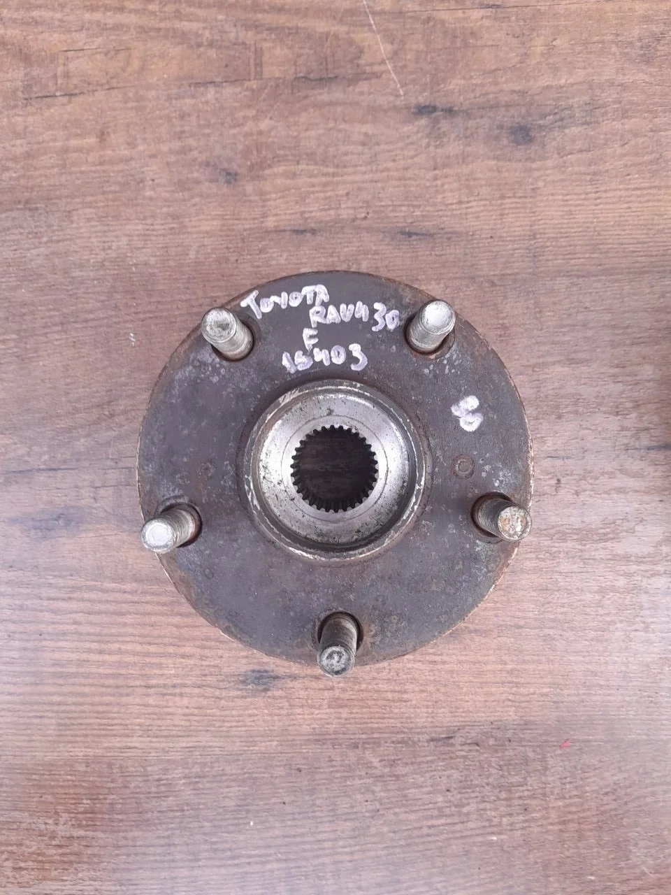 Ступица Toyota RAV 4 2009 4355042020 ACA30 1AZ-FSE, передняя
