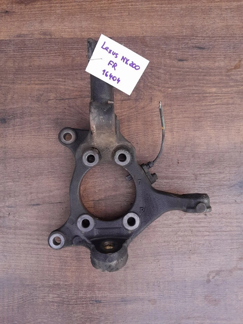 Поворотный кулак Lexus Nx200T 2016 4321178010 200T, передний правый