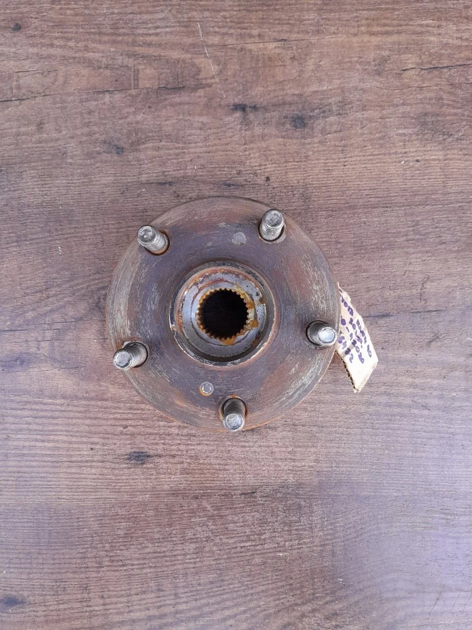 Ступица Toyota RAV 4 2012-2019 4355042020 ZSA42, передняя