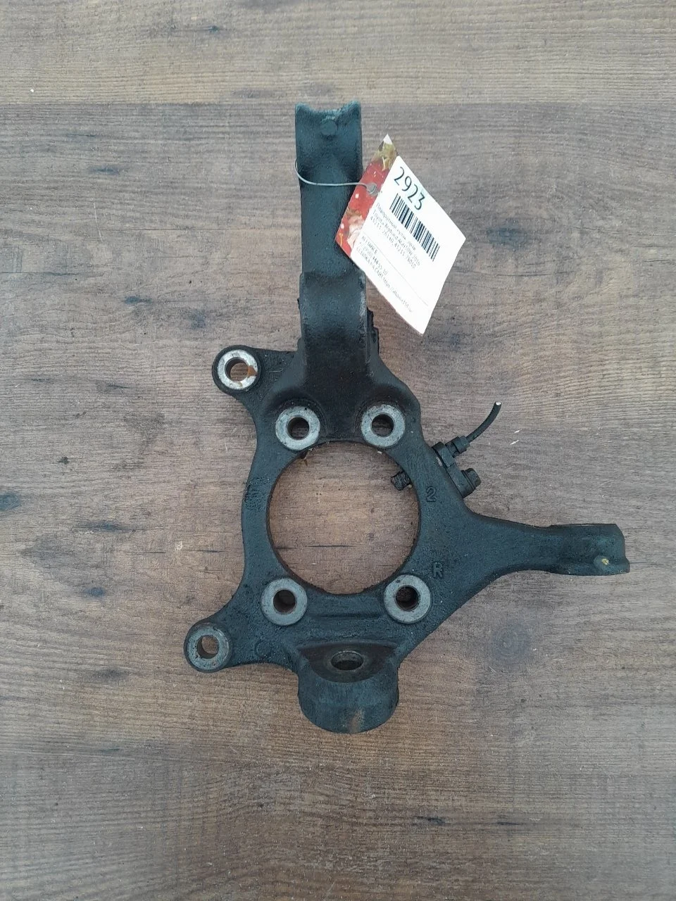 Поворотный кулак Toyota Alphard 2016 4321128140 AGH30W, правый