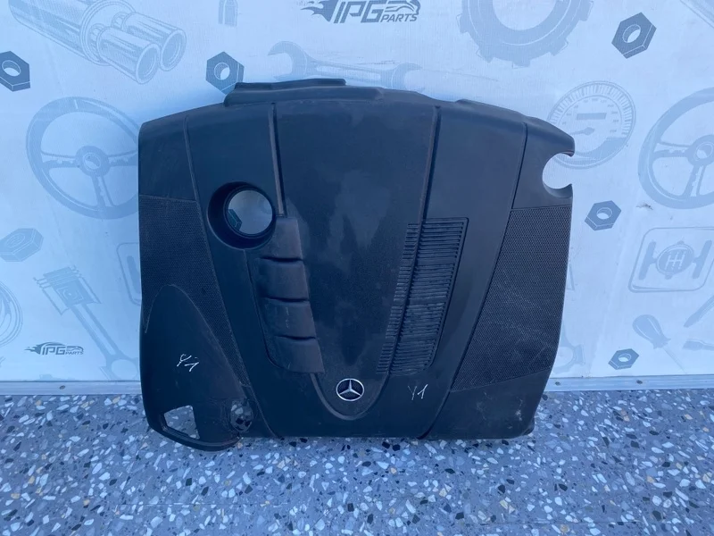 Декоративная крышка двигателя Mercedes-benz 2008 W211