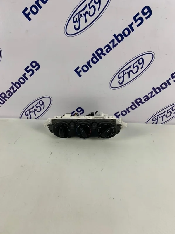 Блок управления печкой Ford Focus 2 2007 1719798 CB4 1.8 (QQDB)