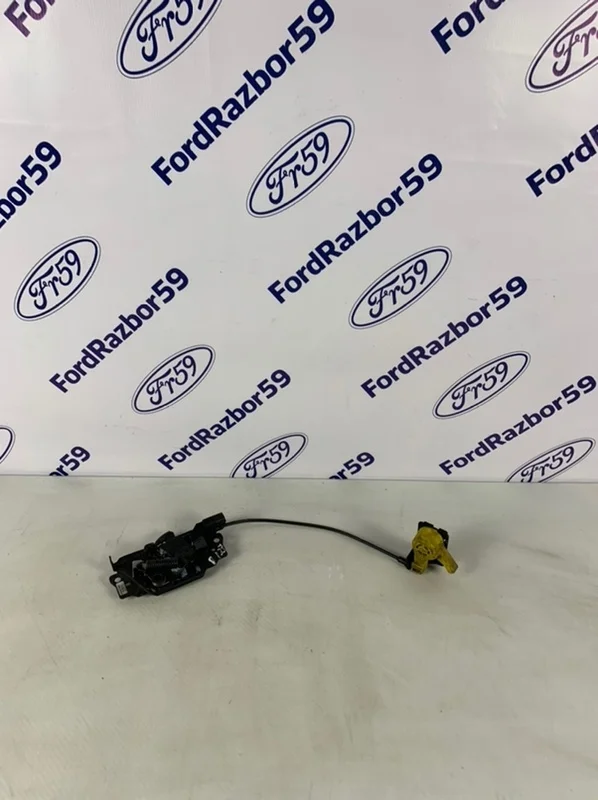 Замок капота Ford Focus 3 2011 5236243 CB8 1.6 (PNDA), передний