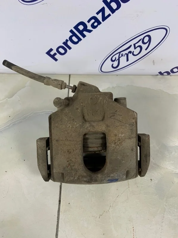 Суппорт Ford Fusion 2002-2012 1478474 CBK, передний правый